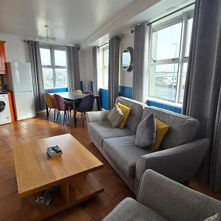 Cool Dockland Apt, Sleeps 5, With Parking Galway Exterior photo